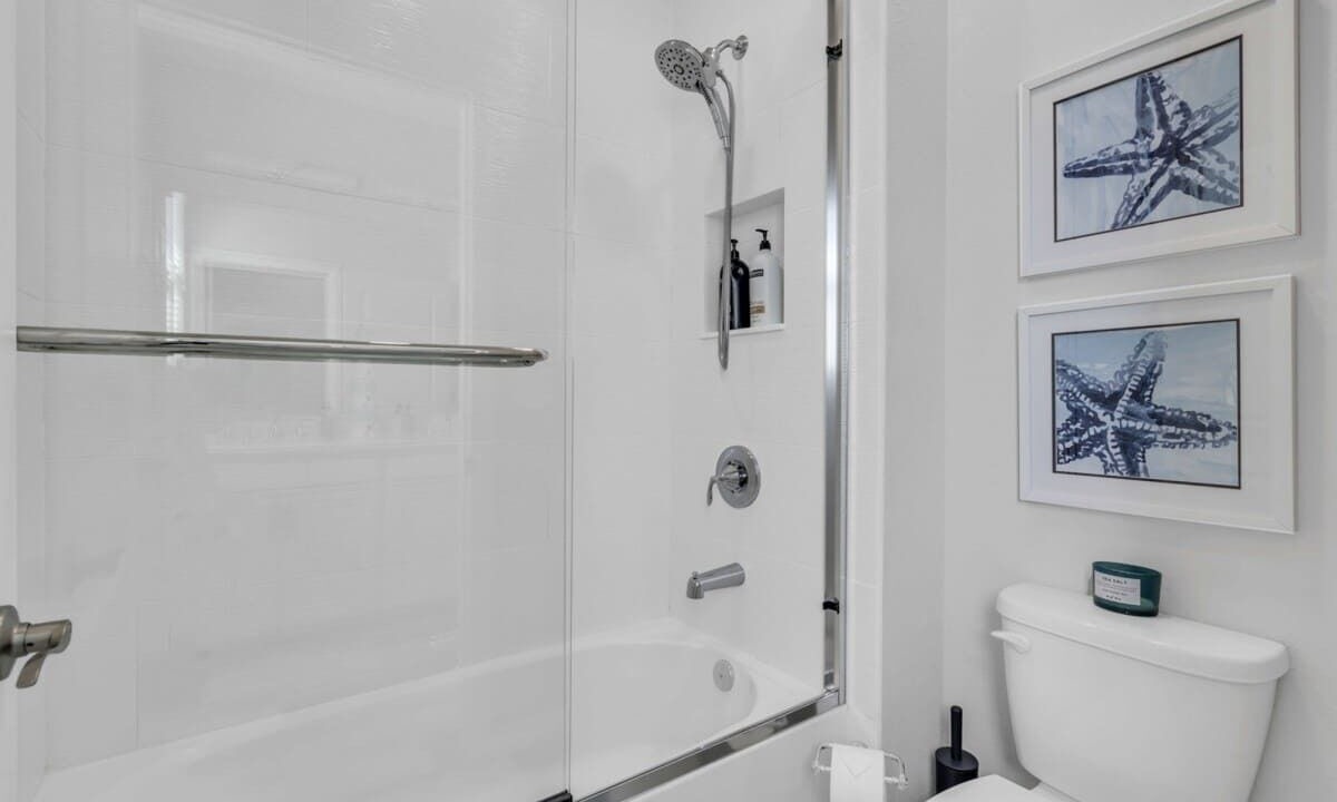 Photo of Bathroom in Arlington Park