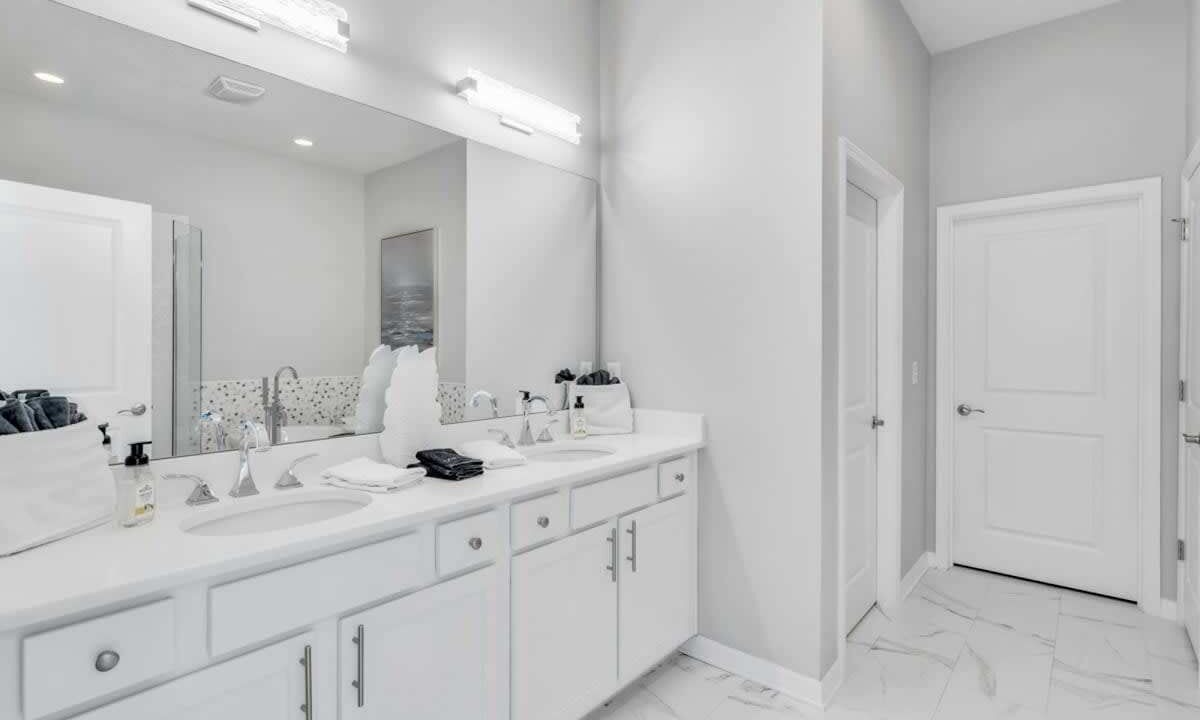 Photo of Bathroom in Arlington Park