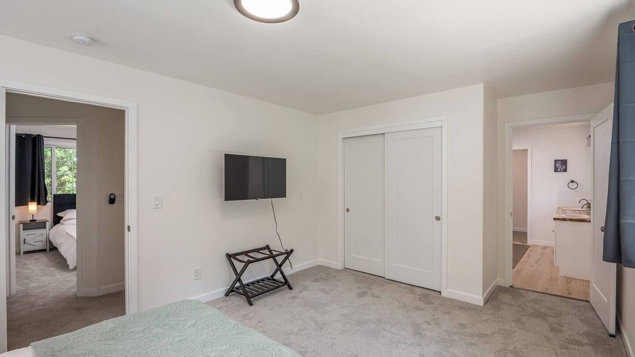 Photo of Bedroom in McKenzie Bridge
