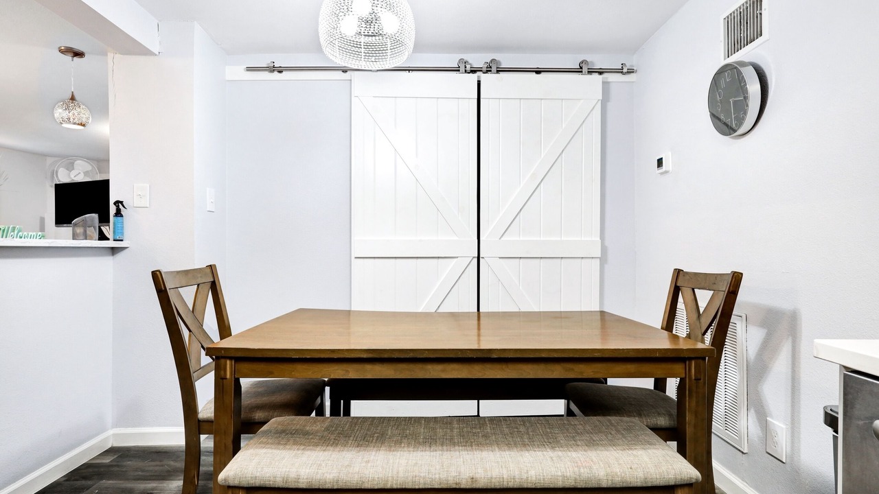 Photo of Bedroom in Mahncke Park