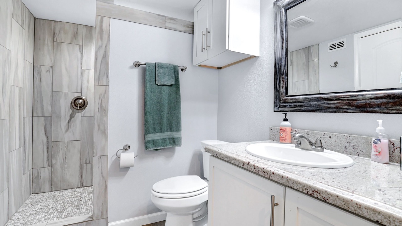 Photo of Bathroom in Mahncke Park