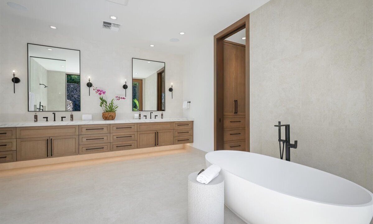 Photo of Bathroom in Kaupulehu