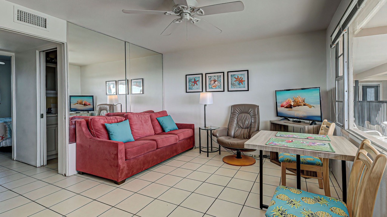 Photo of Bedroom in Golden Beach