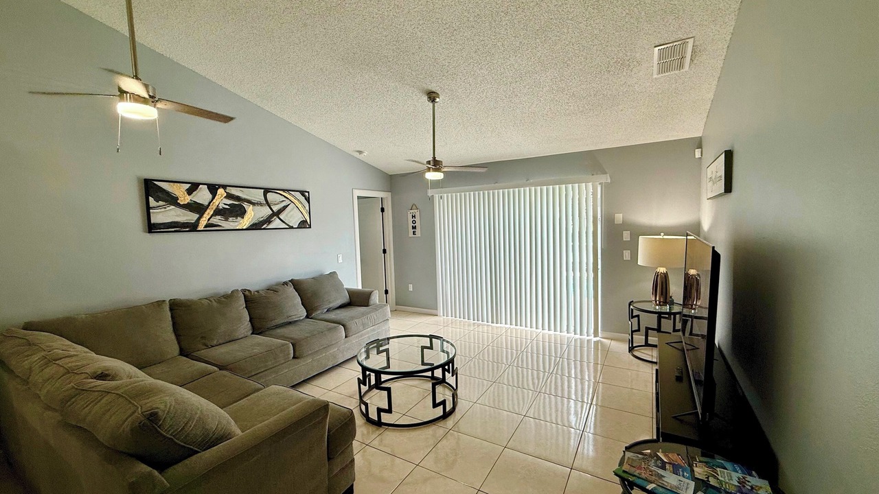 Photo of Livingroom in Highlands Reserve