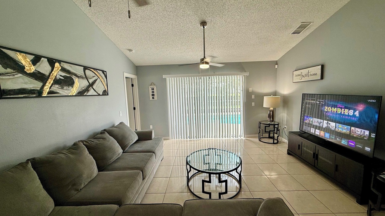 Photo of Livingroom in Highlands Reserve