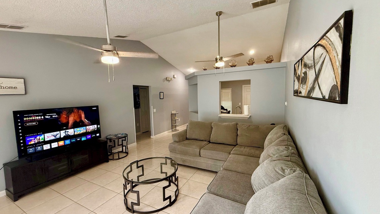 Photo of Livingroom in Highlands Reserve