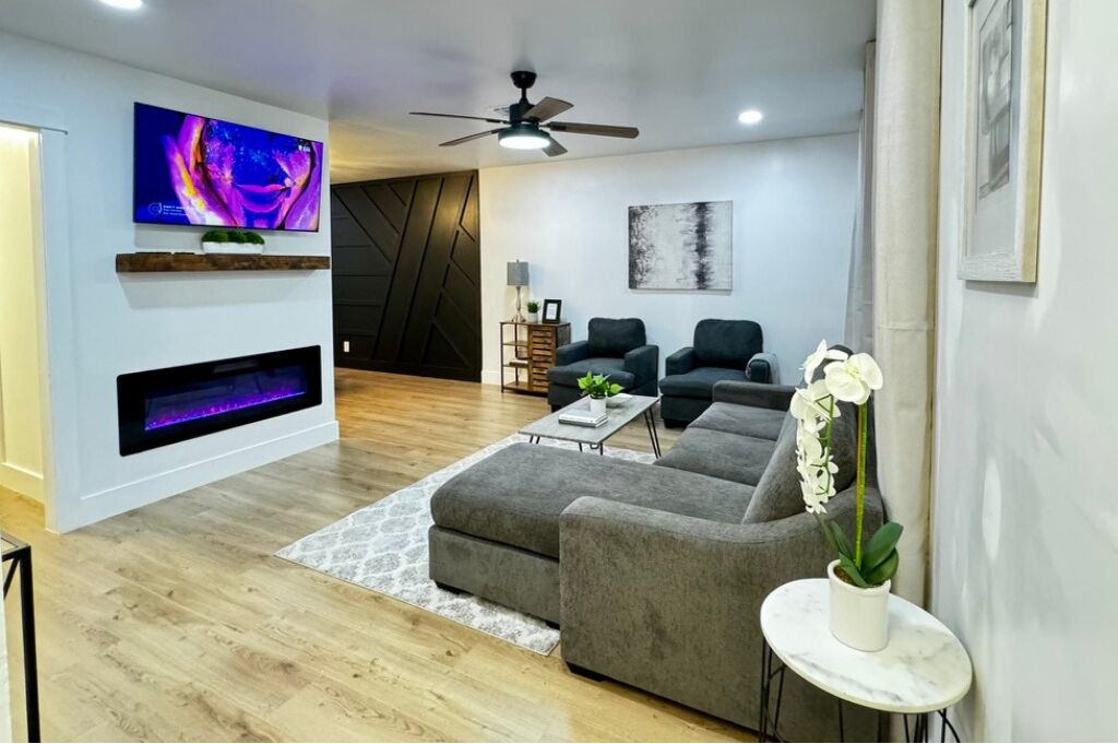 Photo of Livingroom in Shearer Hills - Ridgeview
