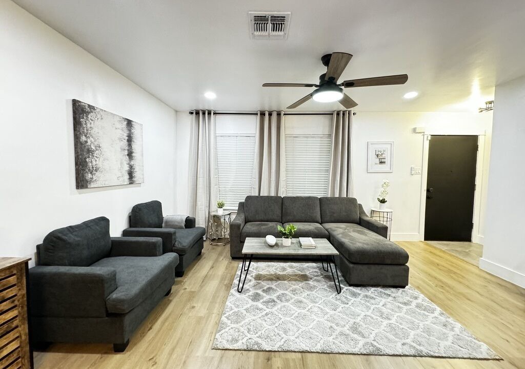 Photo of Livingroom in Shearer Hills - Ridgeview