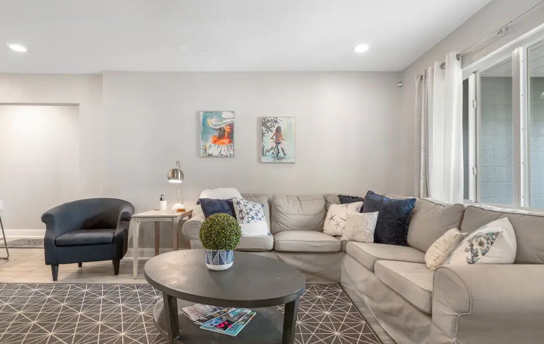 Photo of Livingroom in Central Sarasota