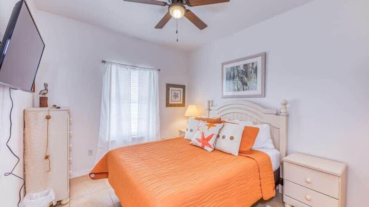 Photo of Bedroom in Orange Beach