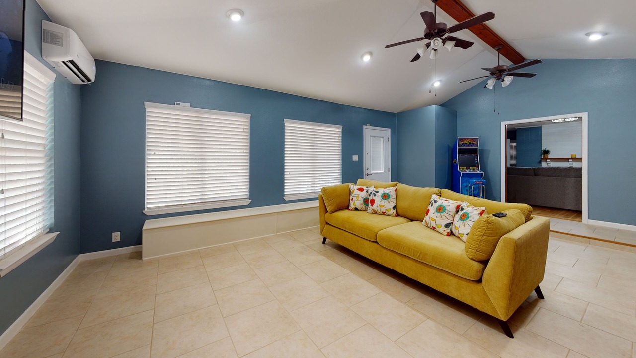 Photo of Livingroom in Shearer Hills - Ridgeview