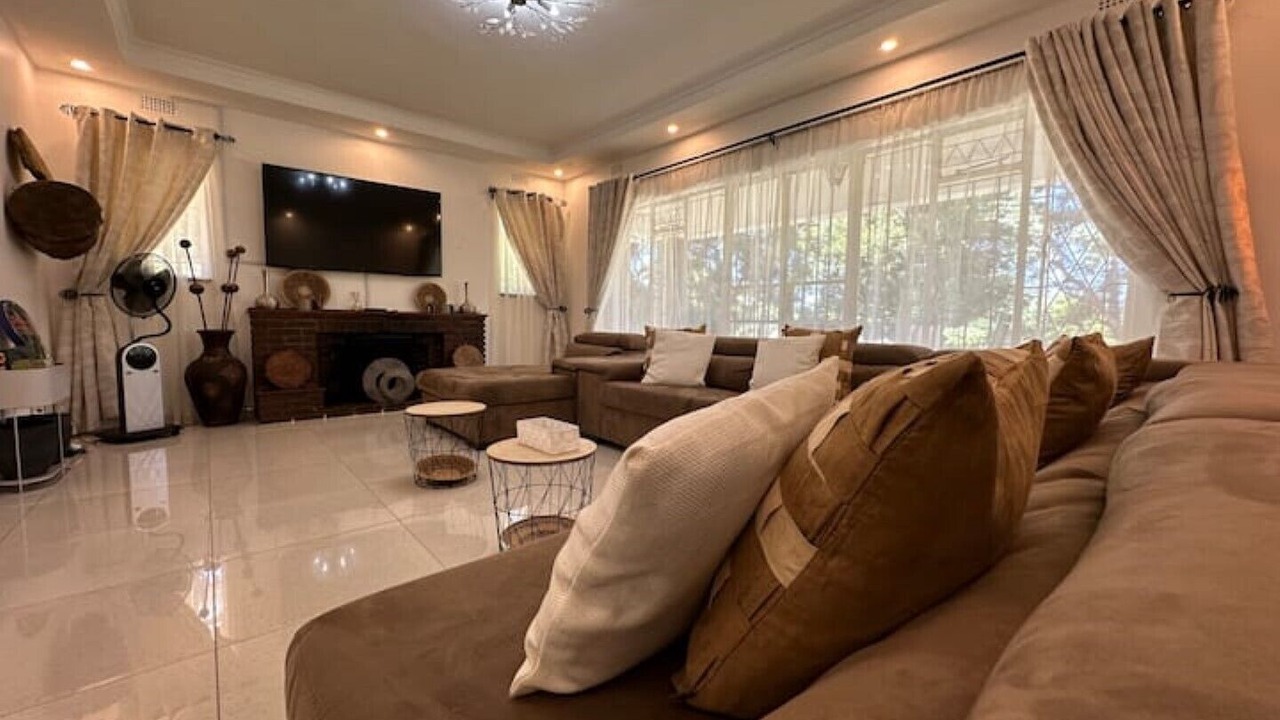 Photo of Livingroom in Harare