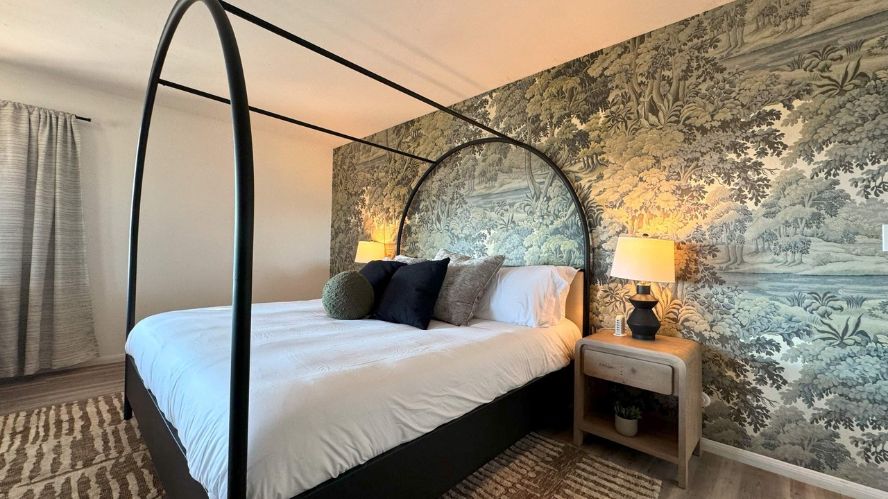 Photo of Bedroom in Valley Center