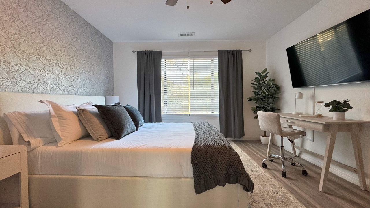 Photo of Bedroom in Valley Center