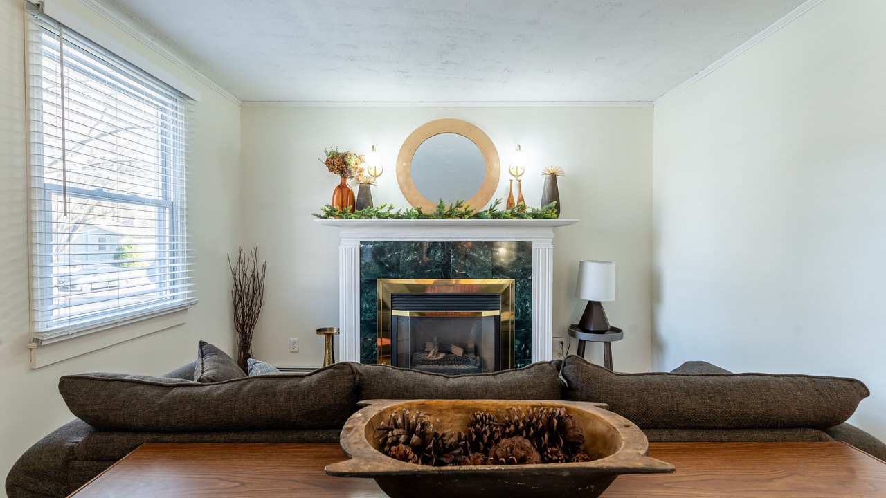 Photo of Livingroom in Glens Falls