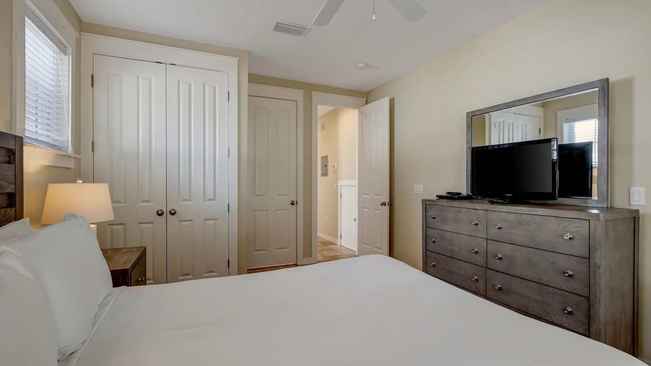 Photo of Bedroom in Laurel Grove