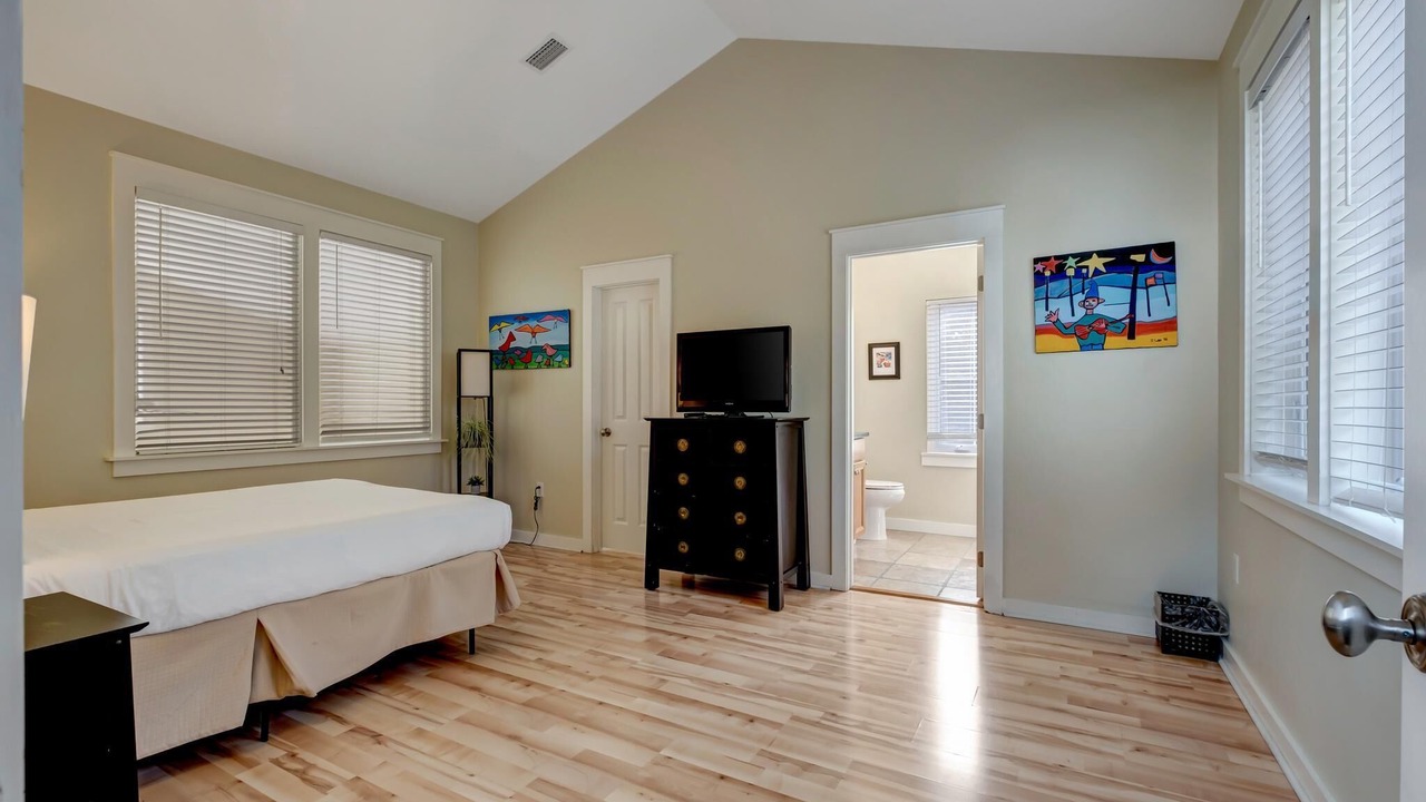 Photo of Bedroom in Laurel Grove