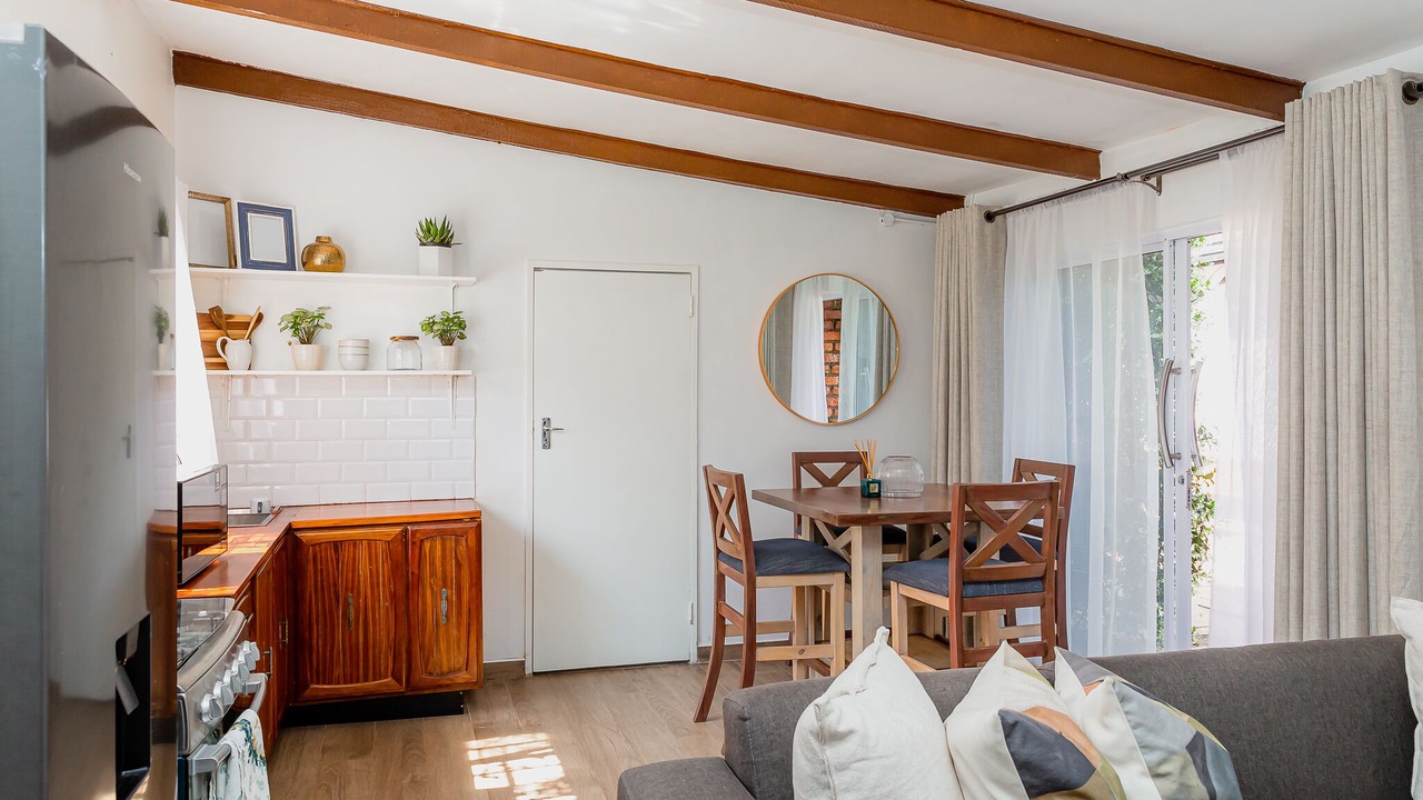 Photo of Livingroom in Harare