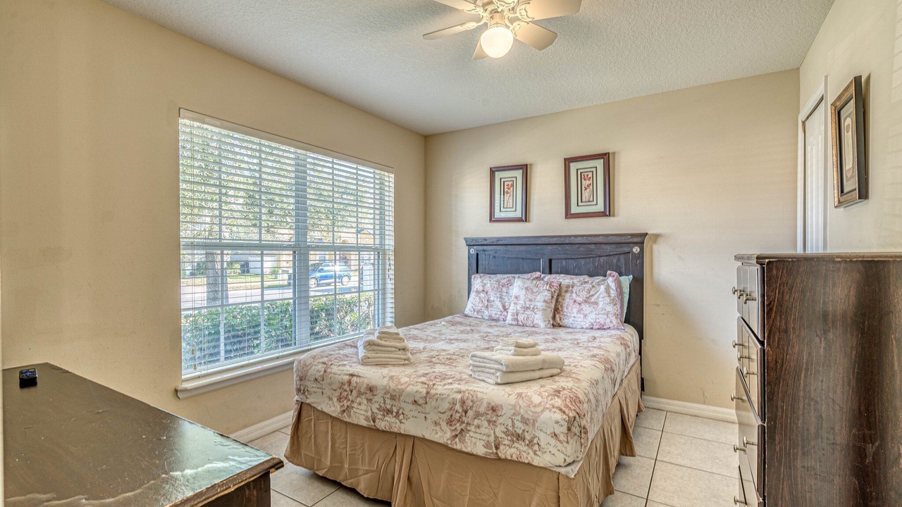 Photo of Bedroom in Sandy Ridge
