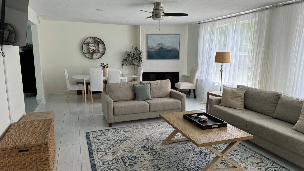 Photo of Livingroom in Riverview Estates