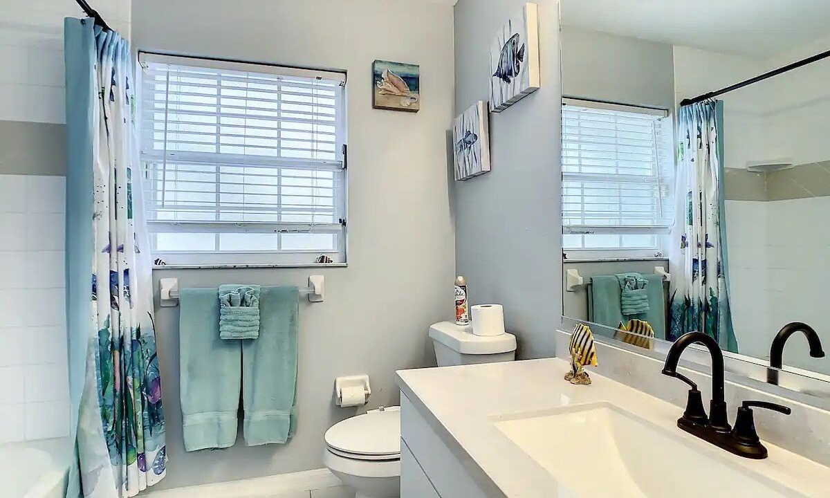 Photo of Bathroom in Ridge Wood Heights