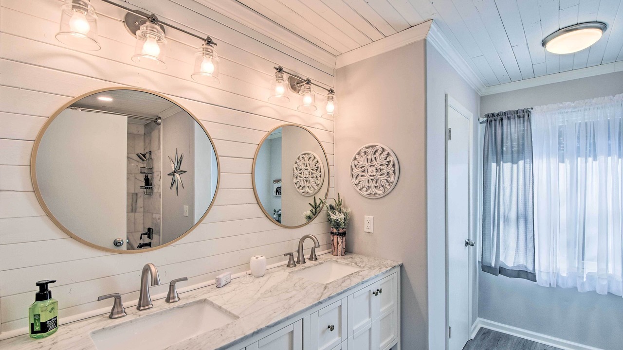 Photo of Bathroom in Sky Valley