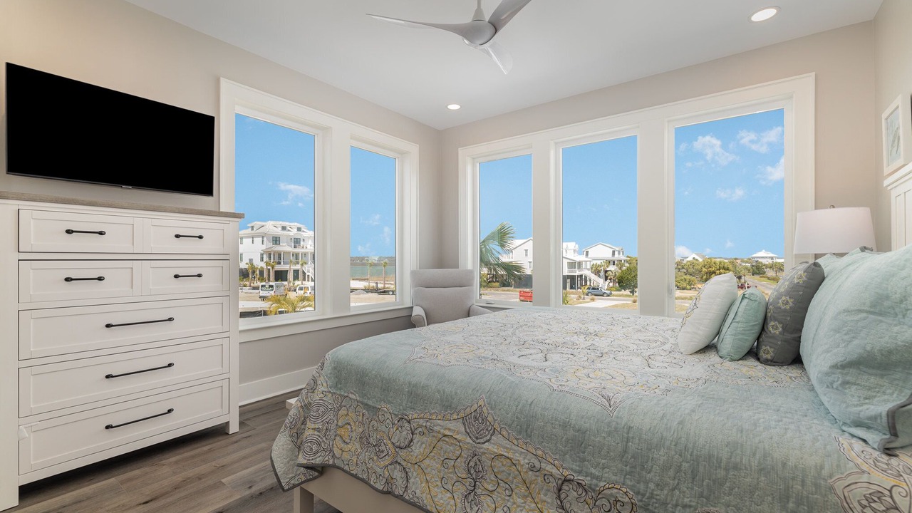 Photo of Bedroom in Inlet Harbour