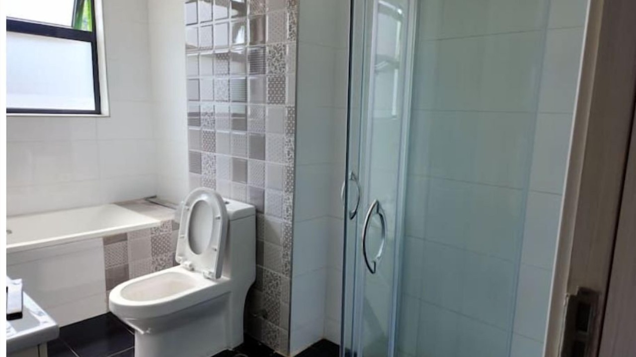 Photo of Bathroom in Greendale