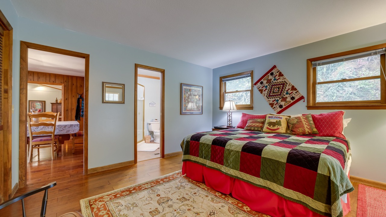 Photo of Bedroom in Robbinsville