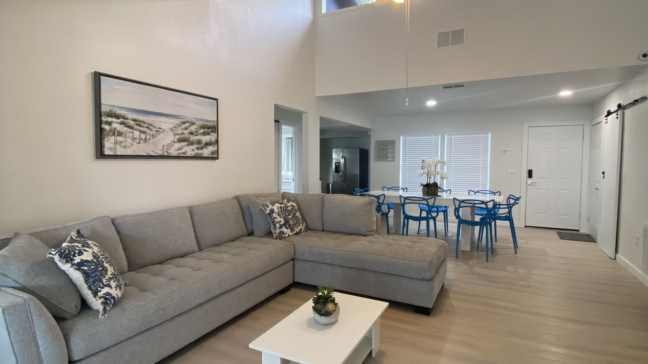 Photo of Livingroom in Ridge Wood Heights