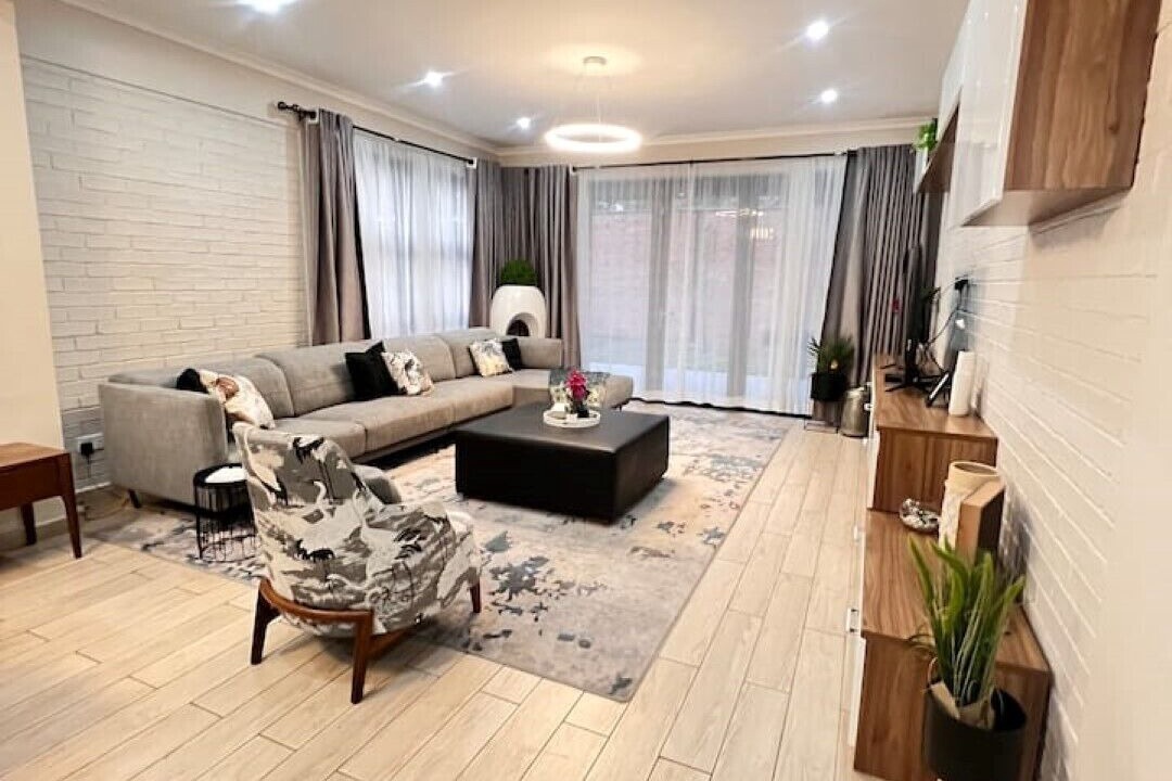 Photo of Livingroom in Greendale