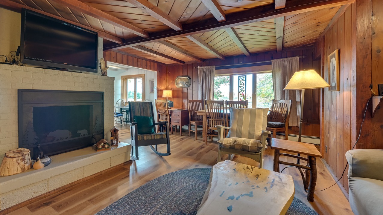 Photo of Livingroom in Harbor Springs