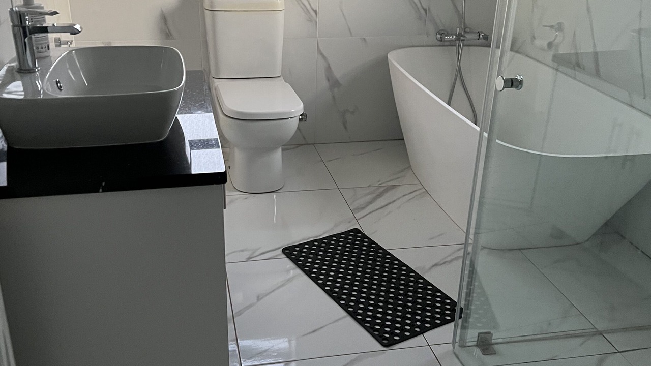 Photo of Bathroom in Glen Lorne