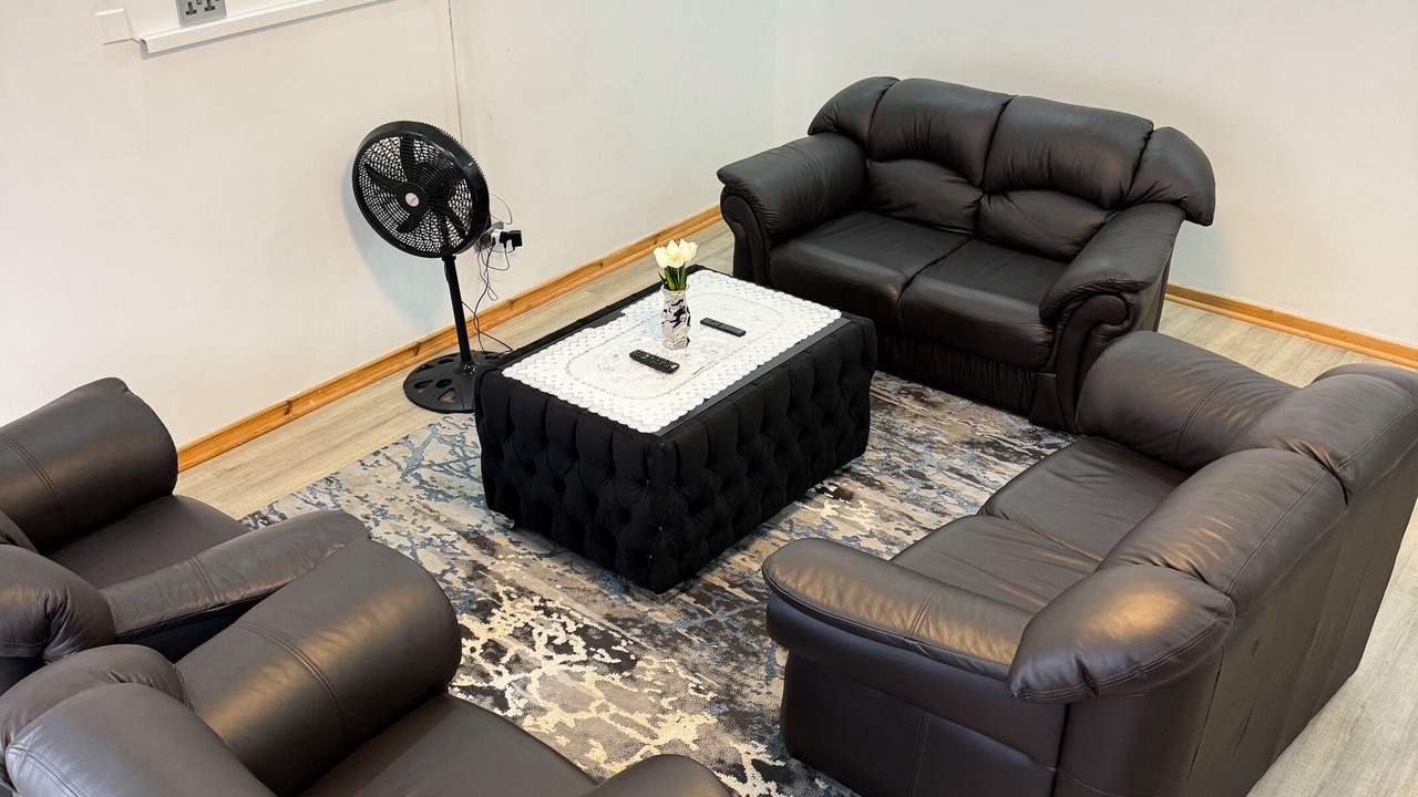 Photo of Livingroom in Glen Lorne