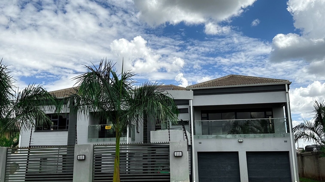 Photo of Outdoor in Glen Lorne
