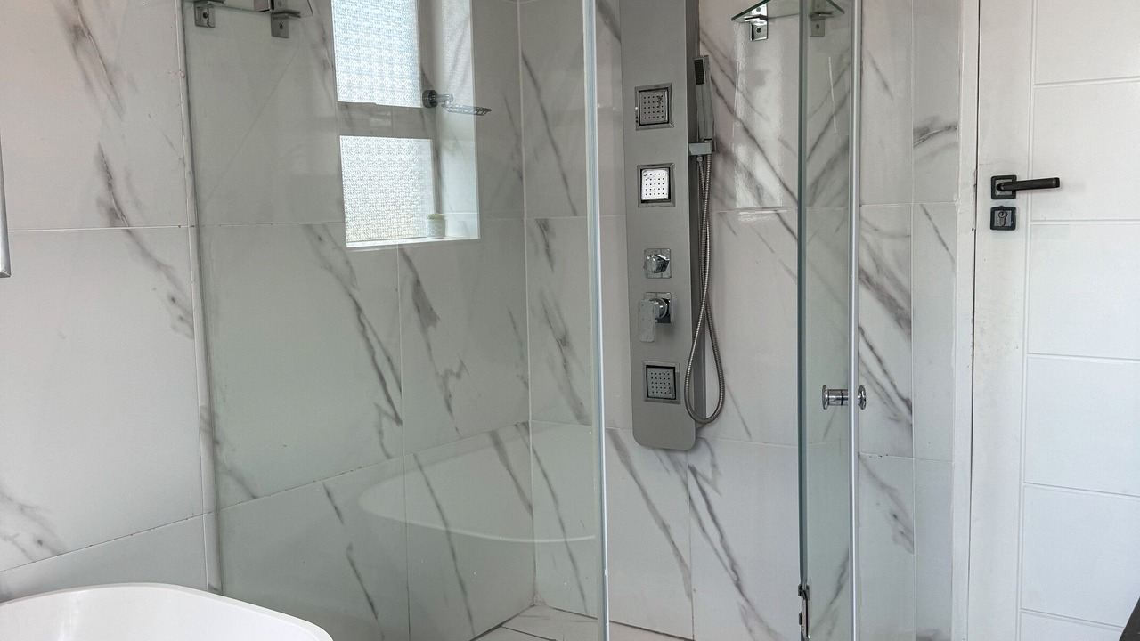 Photo of Bathroom in Glen Lorne