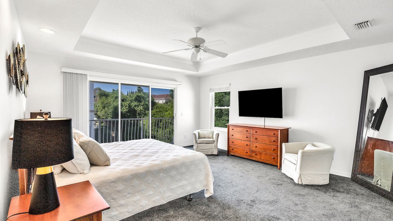 Photo of Others in Avalon Beach Estates