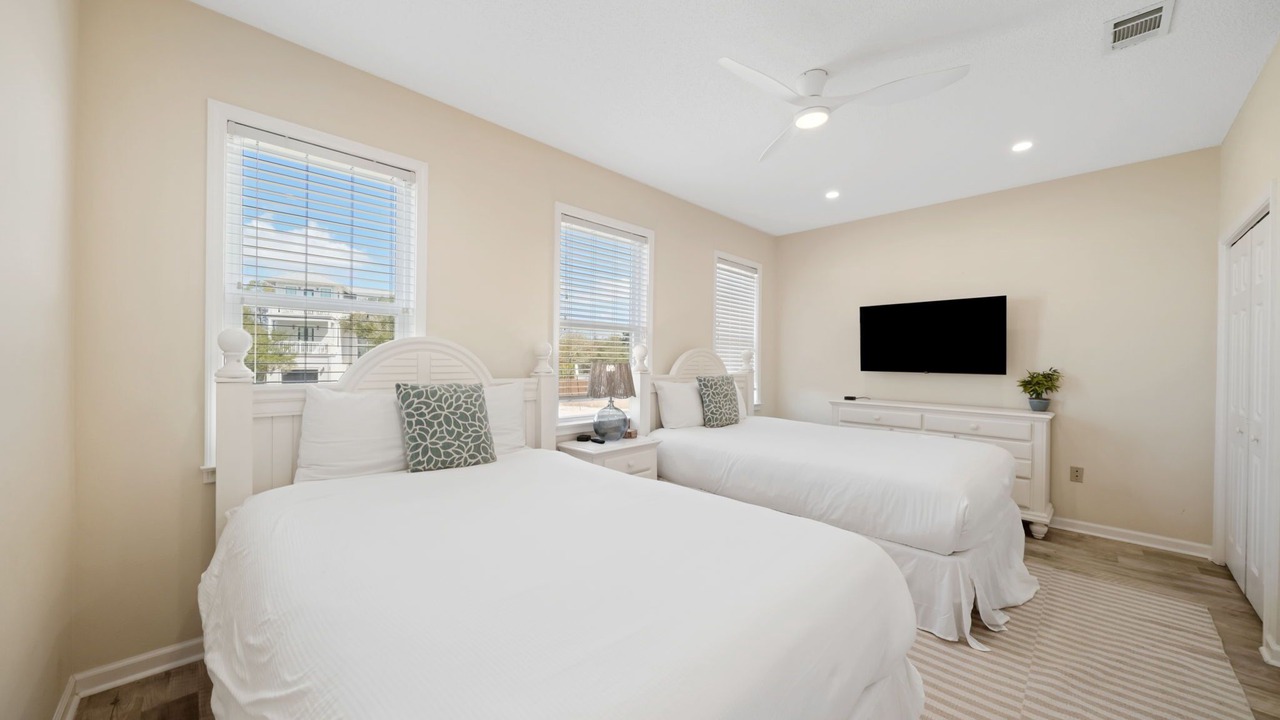 Photo of Bedroom in Seacrest