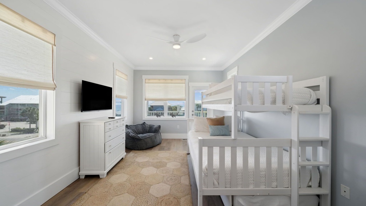 Photo of Bedroom in Seacrest