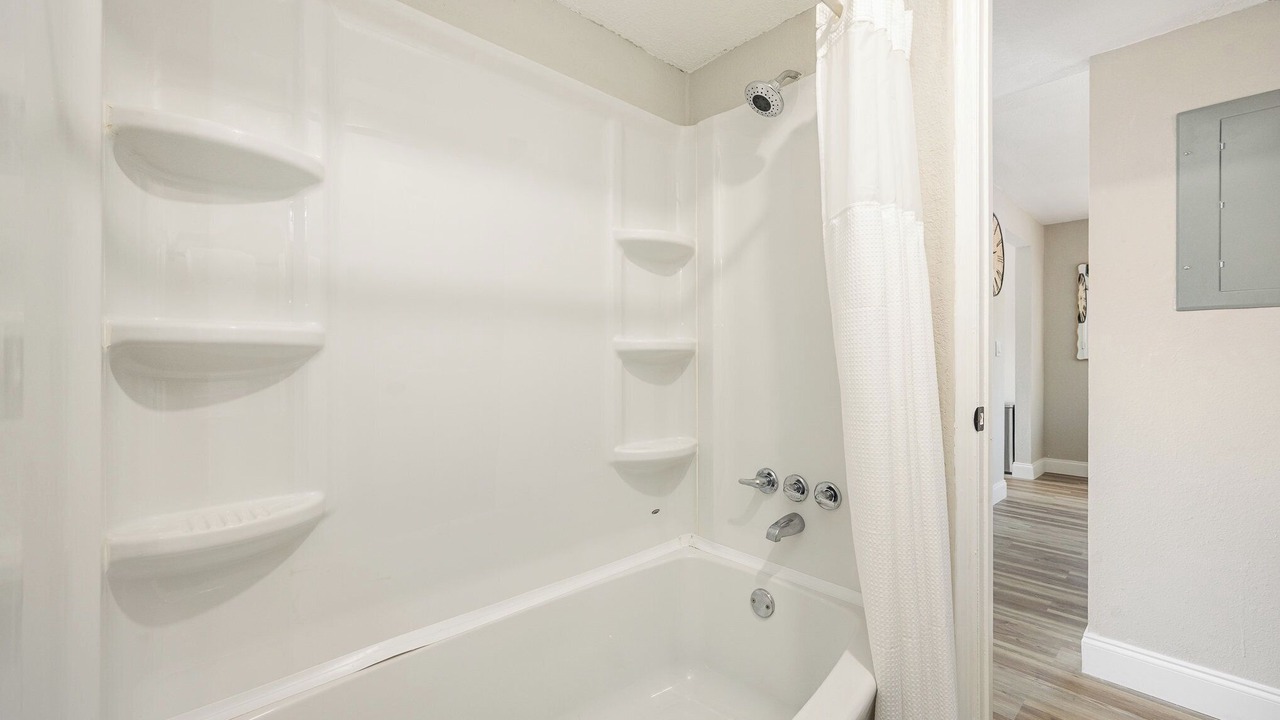 Photo of Bathroom in Ocean Woods