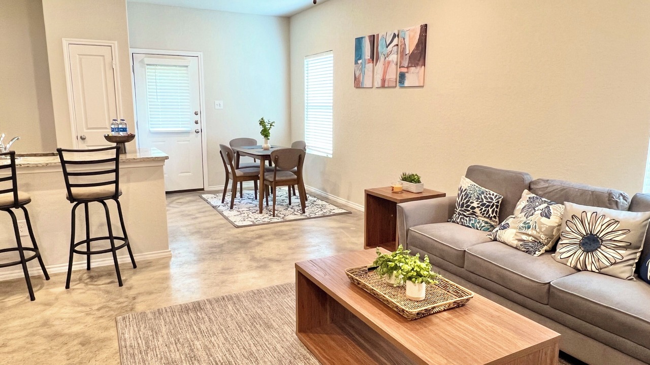 Photo of Livingroom in North San Antonio - SAT