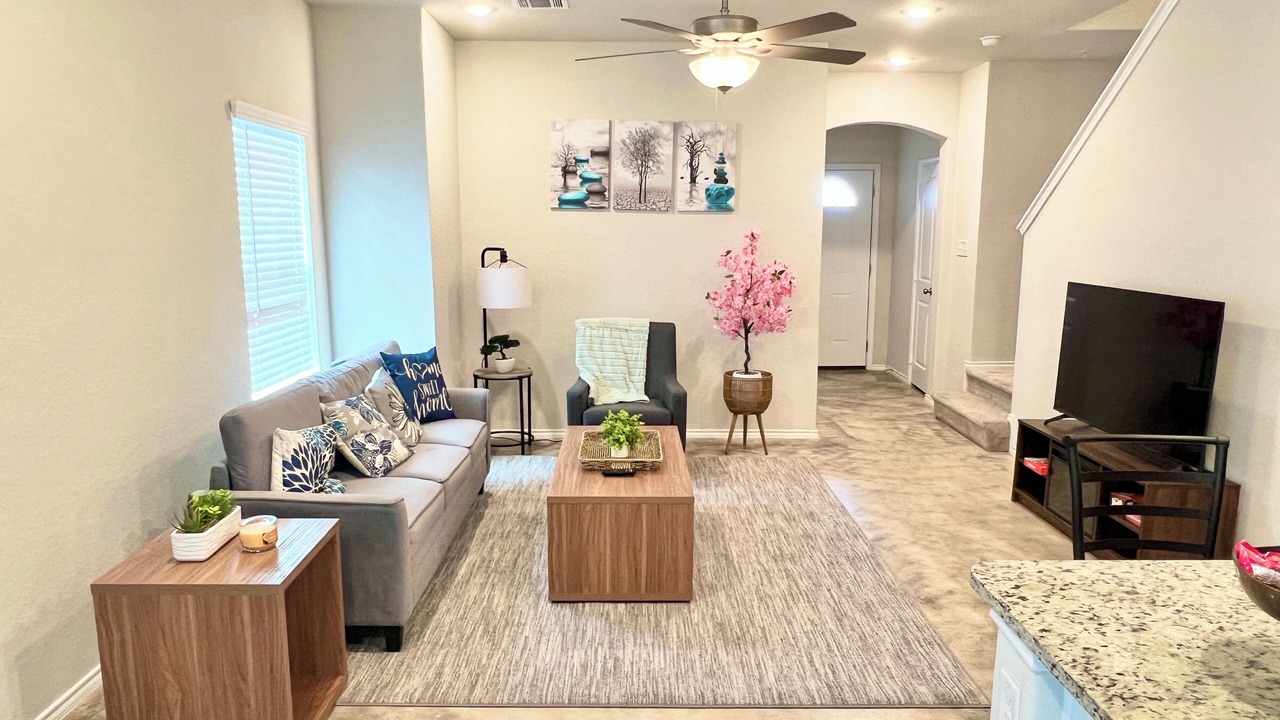 Photo of Livingroom in North San Antonio - SAT