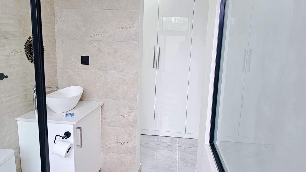 Photo of Bathroom in Cathedral Hill