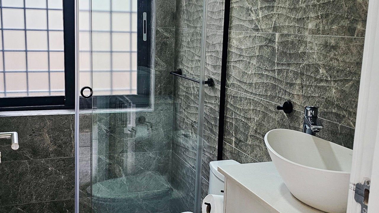 Photo of Bathroom in Cathedral Hill