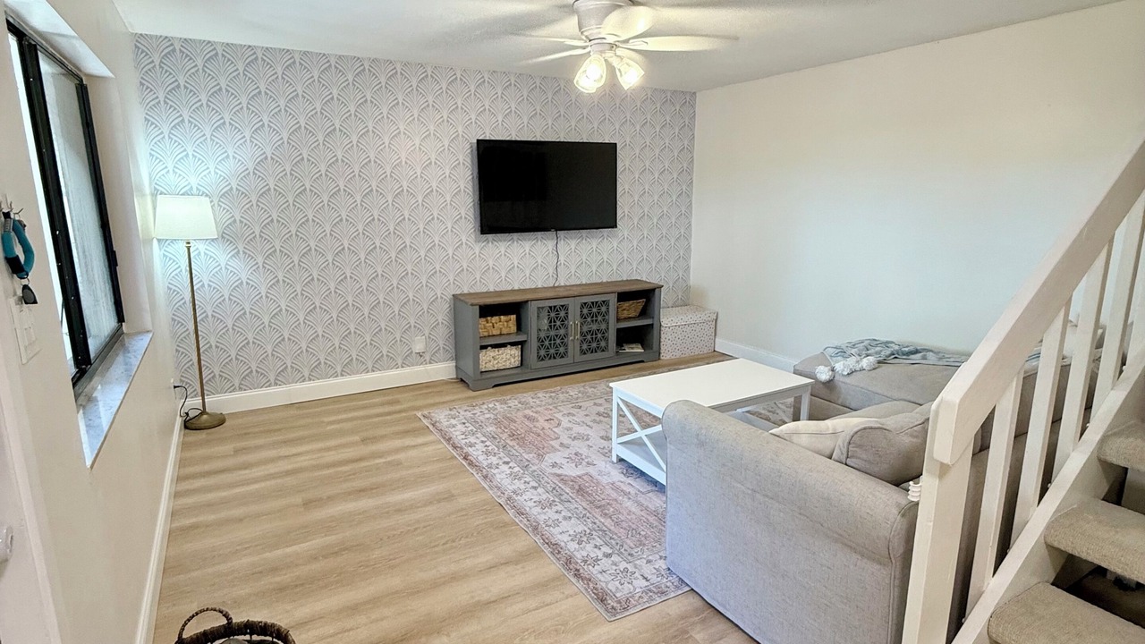 Photo of Livingroom in Cape Caneveral Beach Gardens