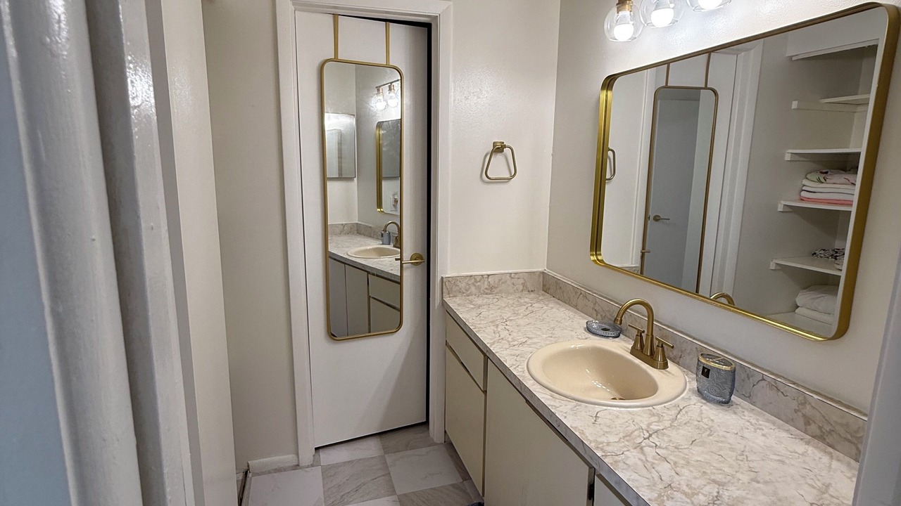 Photo of Bathroom in Cape Caneveral Beach Gardens