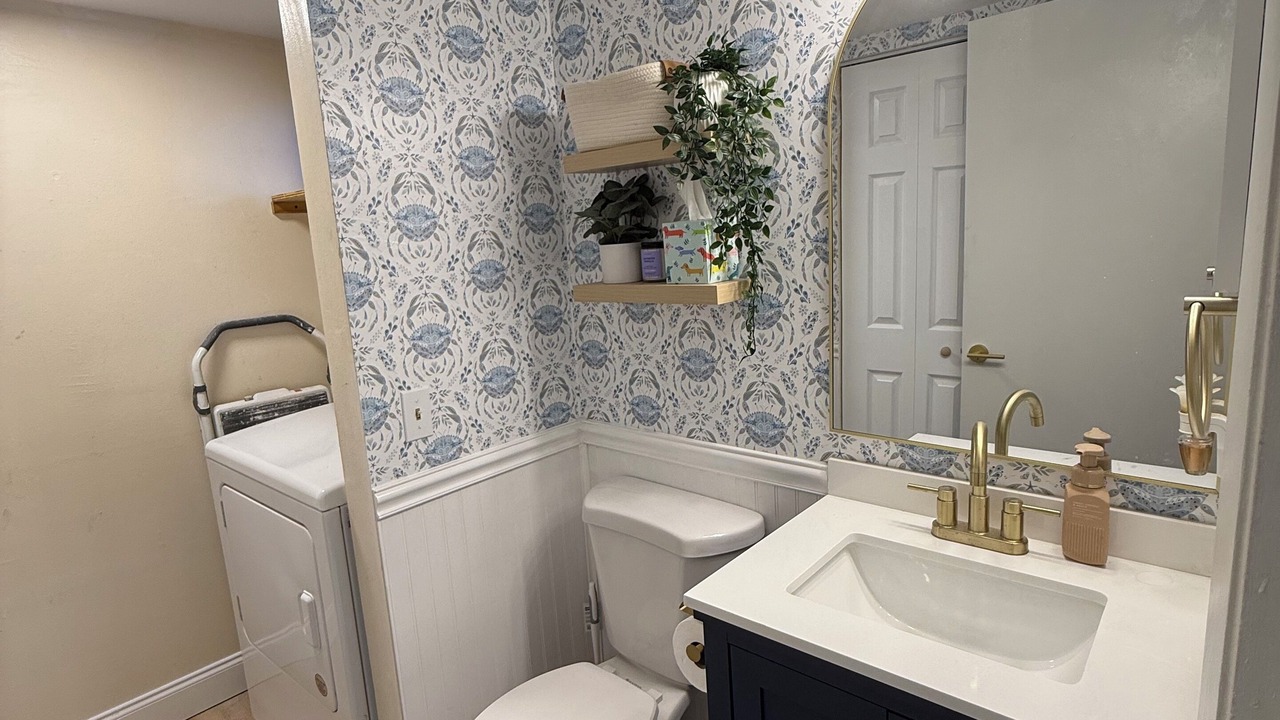 Photo of Bathroom in Cape Caneveral Beach Gardens