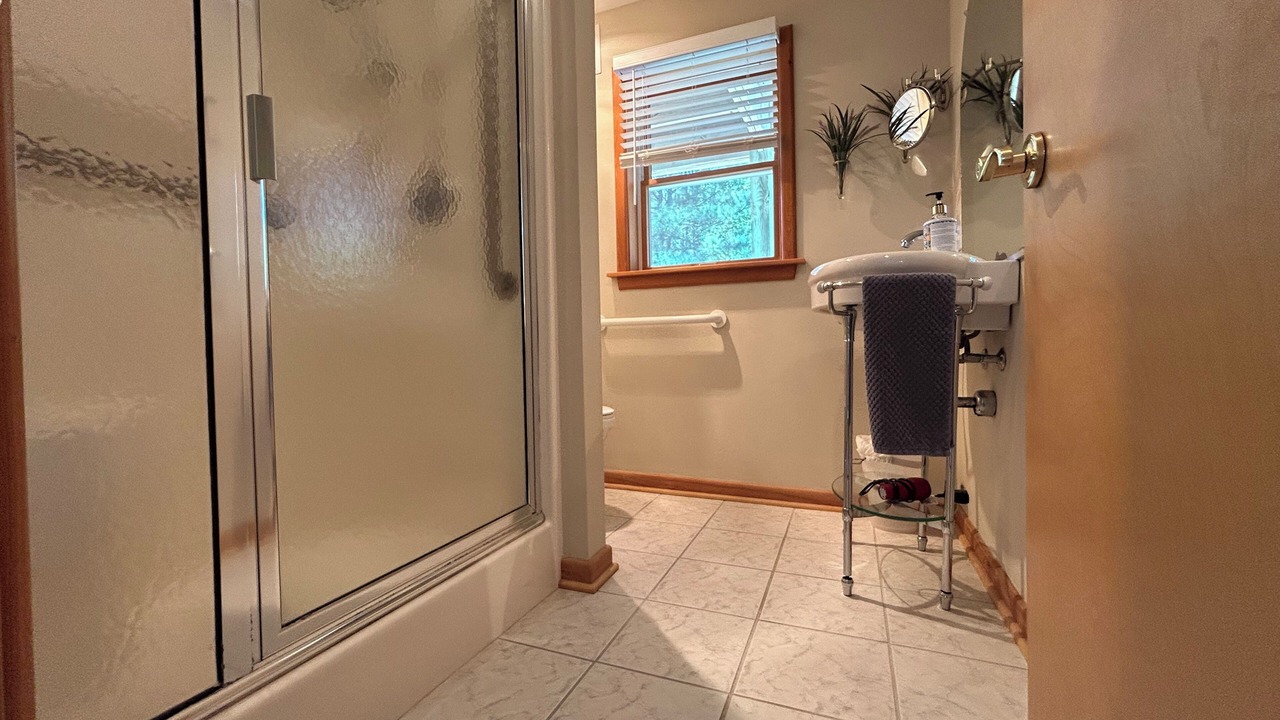 Photo of Bathroom in Southern Shores