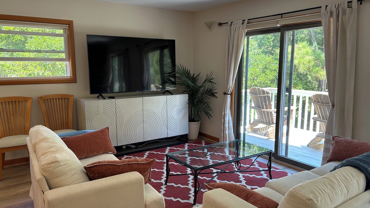 Photo of Livingroom in Southern Shores