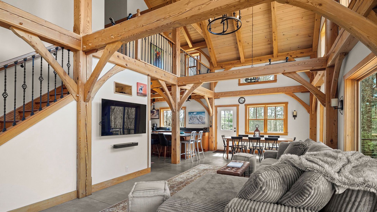 Photo of Livingroom in Warren